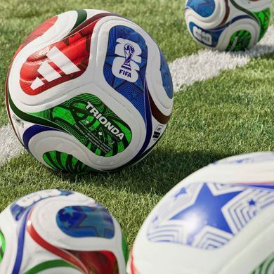 Футбольний м'яч Adidas FIFA World Cup 26&trade; Trionda Competition Ball (JD8031), розмір №4