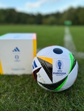 Футбольный мяч Adidas Fussballliebe Euro 2024 League Box IN9369, размер №5